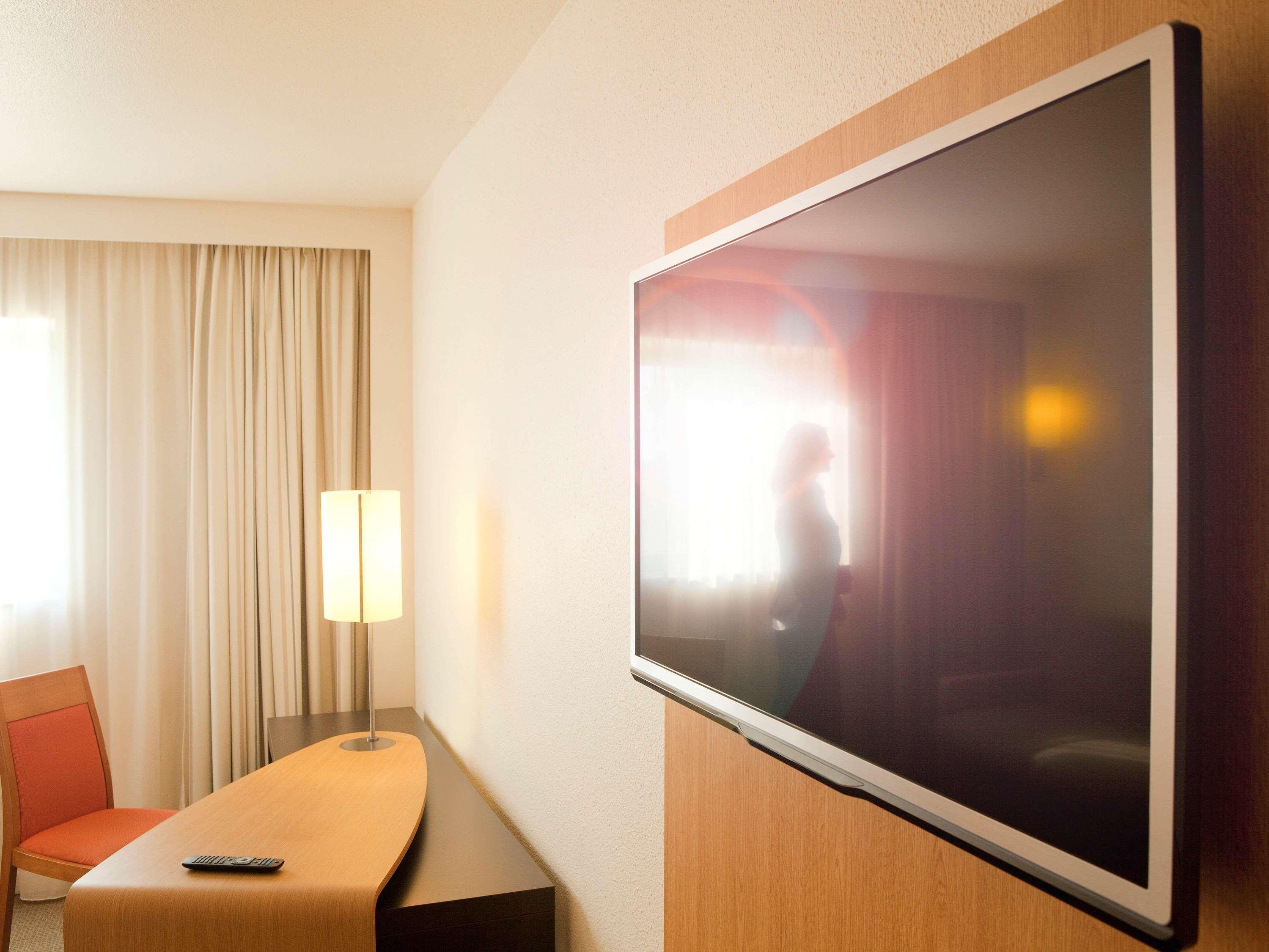 Novotel Atria Nimes Centre Bagian luar foto