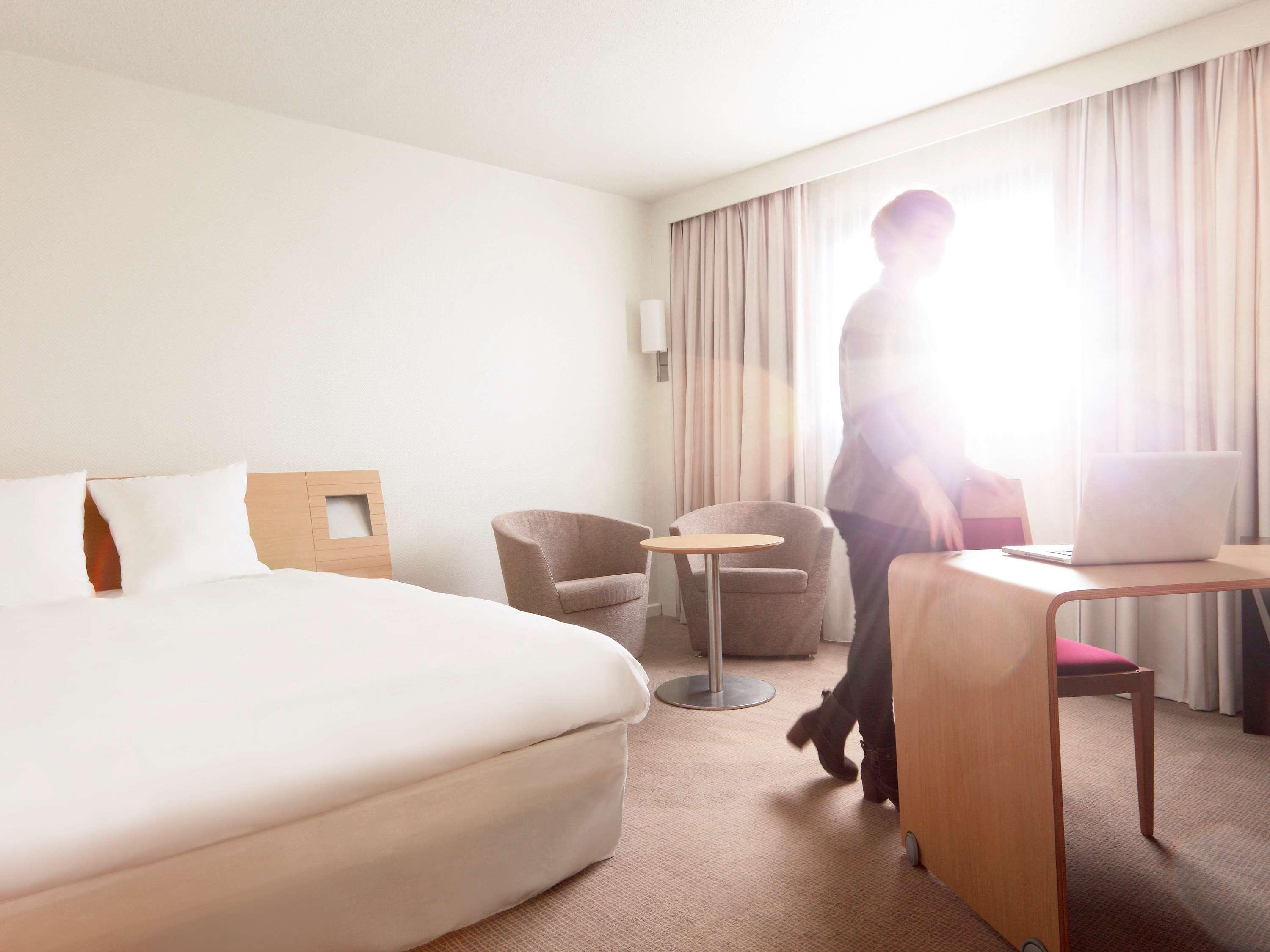 Novotel Atria Nimes Centre Bagian luar foto