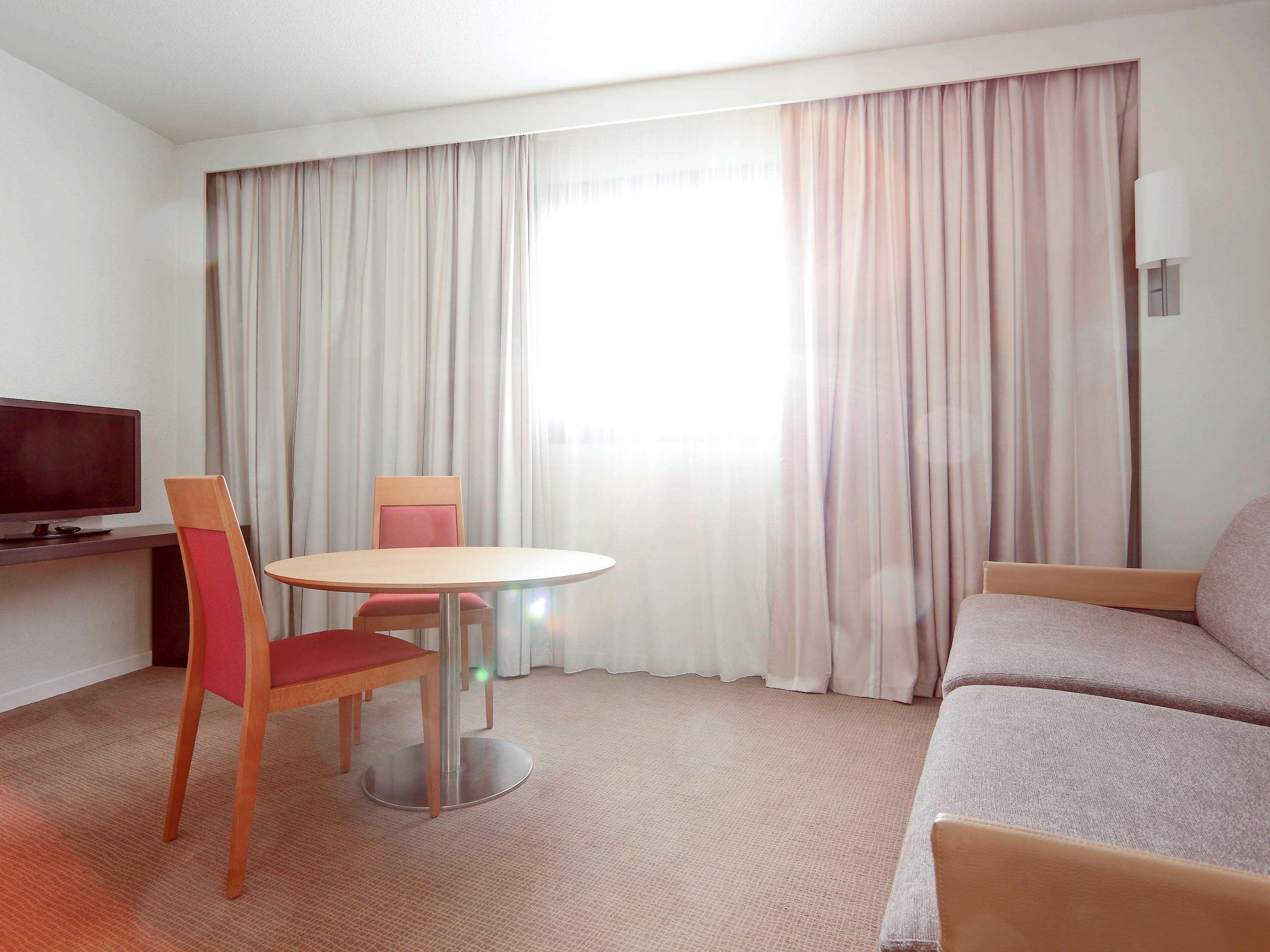 Novotel Atria Nimes Centre Bagian luar foto