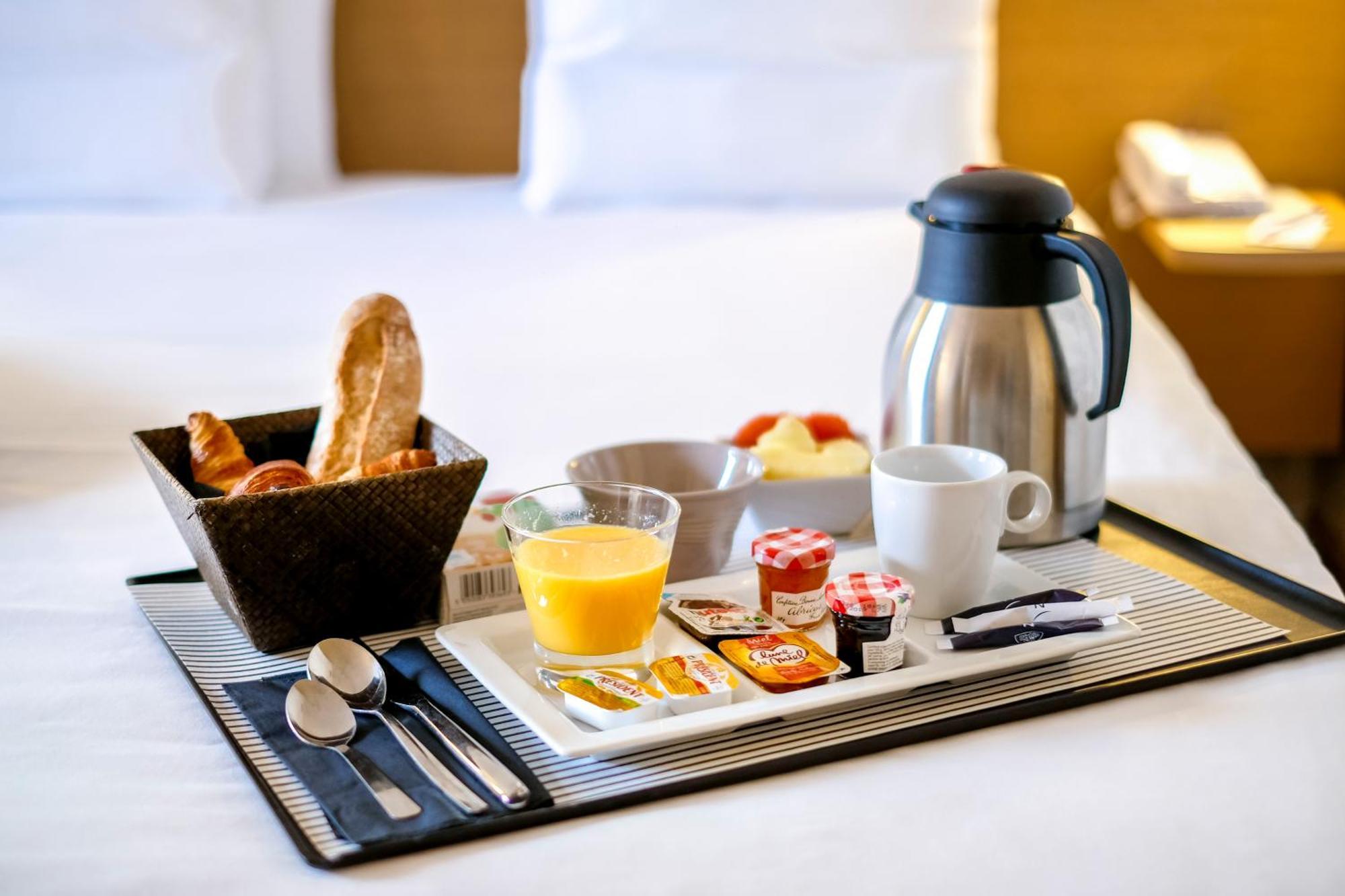 Novotel Atria Nimes Centre Bagian luar foto