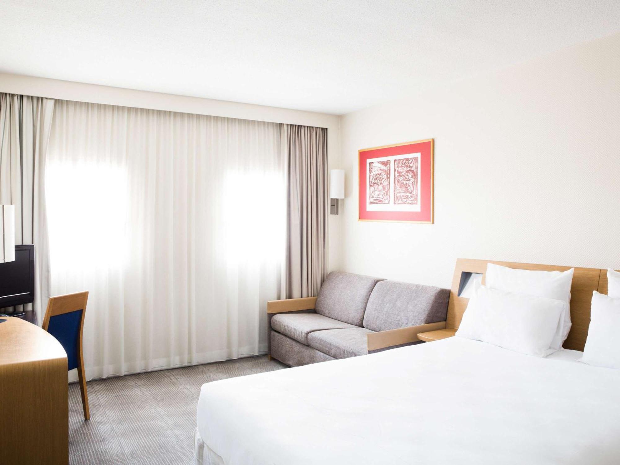 Novotel Atria Nimes Centre Bagian luar foto